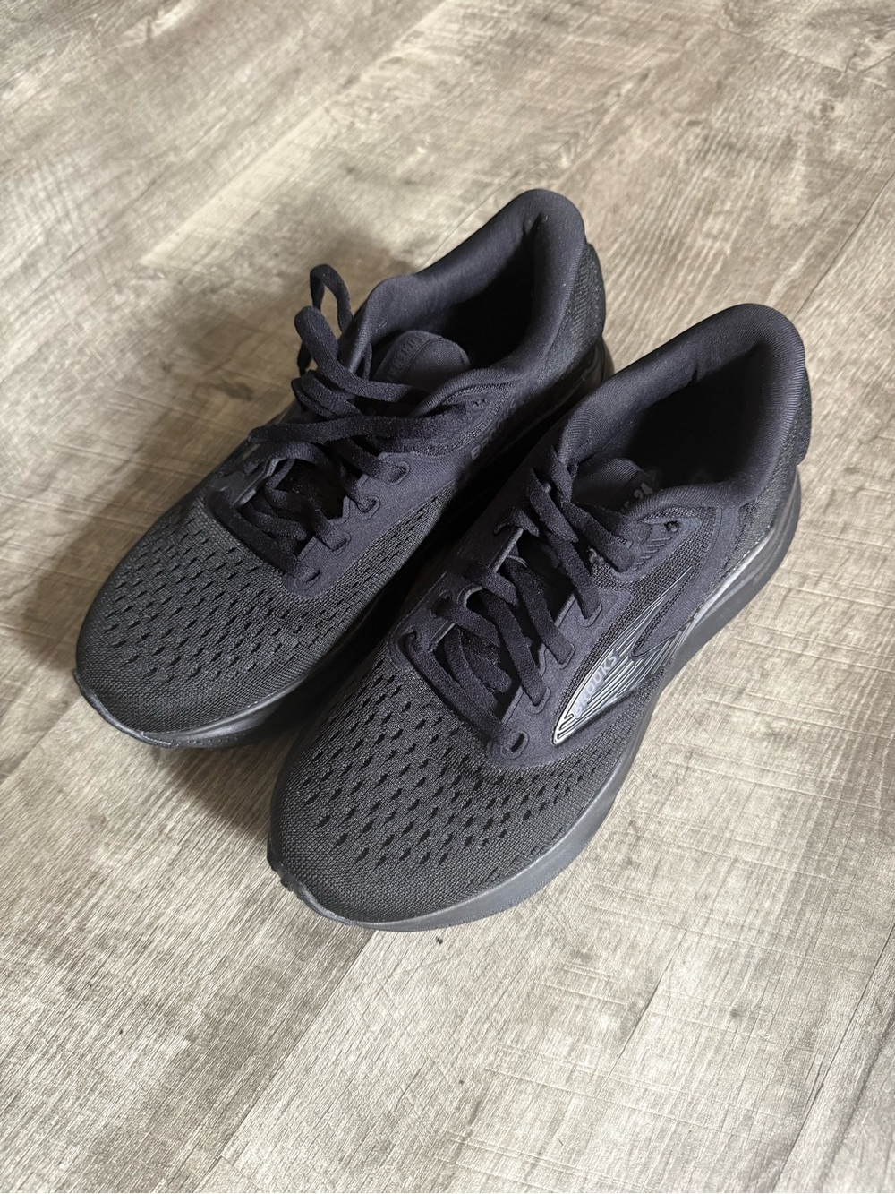 Brooks Running Adrenaline GTS 24 Black Running Shoes W 6.5